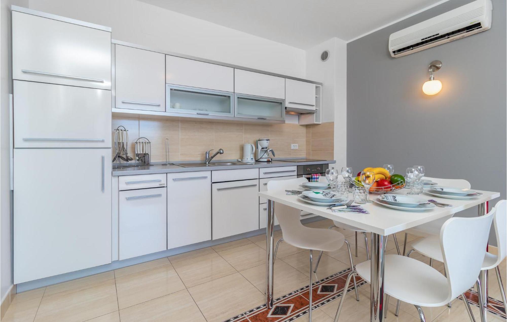 Lovely Apartment In Selce With House Sea View Buitenkant foto